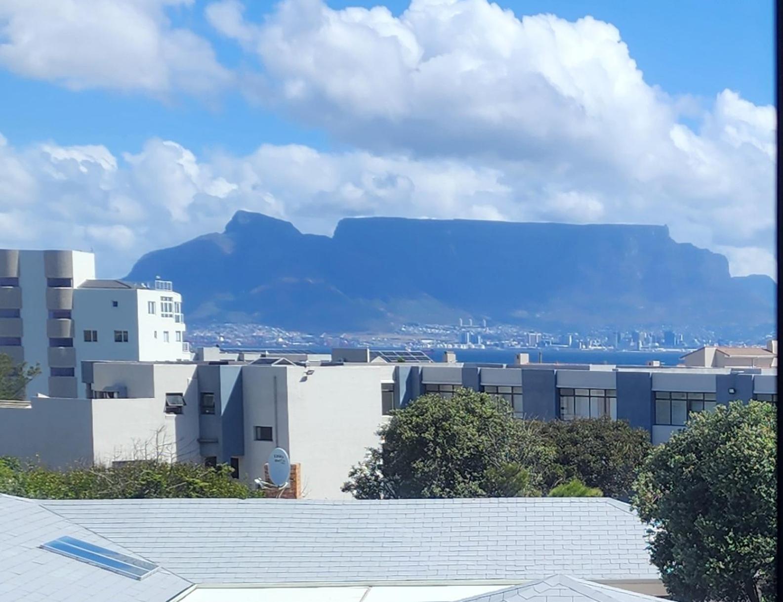The Palace Twin Bloubergstrand